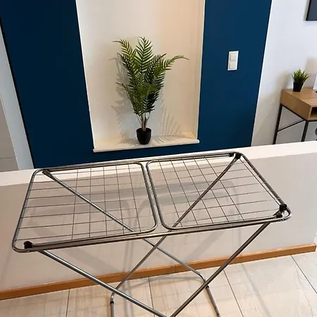 Gross, Modern, Vollausgestattet, Gemuetlich Mit Kueche Und Parkplatz Fuer Urlaub Oder Business Διαμέρισμα *