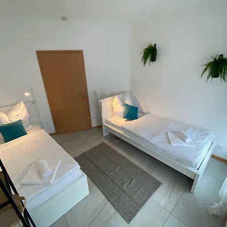 Διαμέρισμα Gross, Modern, Vollausgestattet, Gemuetlich Mit Kueche Und Parkplatz Fuer Urlaub Oder Business *