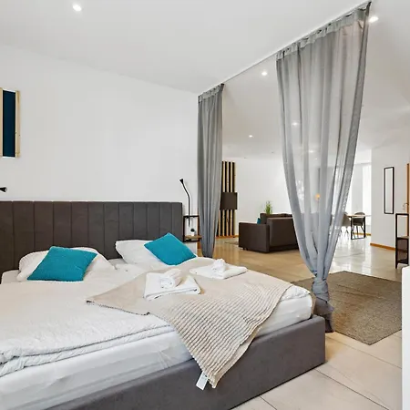 Διαμέρισμα Gross, Modern, Vollausgestattet, Gemuetlich Mit Kueche Und Parkplatz Fuer Urlaub Oder Business *