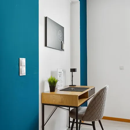 Διαμέρισμα Gross, Modern, Vollausgestattet, Gemuetlich Mit Kueche Und Parkplatz Fuer Urlaub Oder Business *