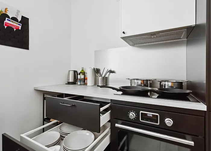 公寓 Gross, Modern, Vollausgestattet, Gemuetlich Mit Kueche Und Parkplatz Fuer Urlaub Oder Business Kettig